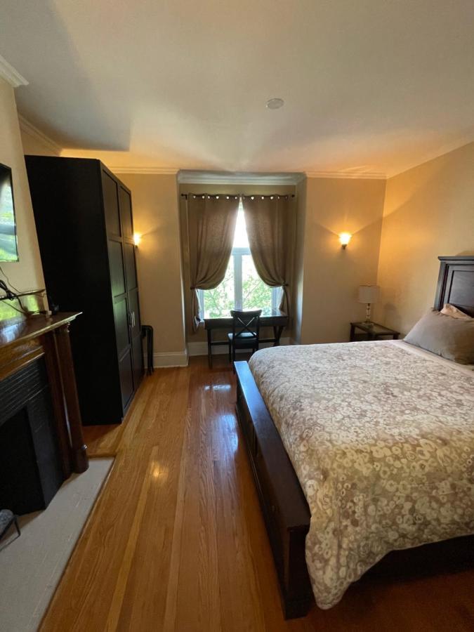 The Century House Bed And Breakfast オタワ エクステリア 写真